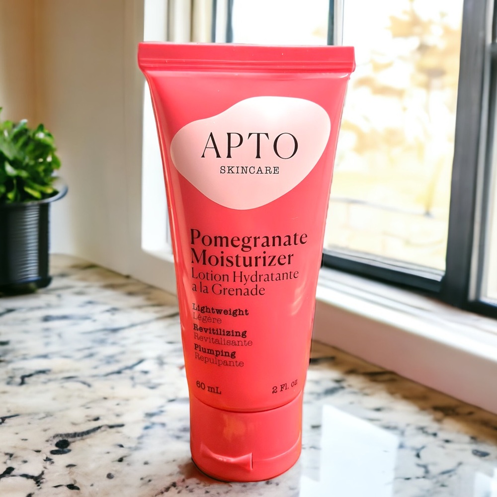 NEW APTO SKINCARE pomegranate moisturizer full size